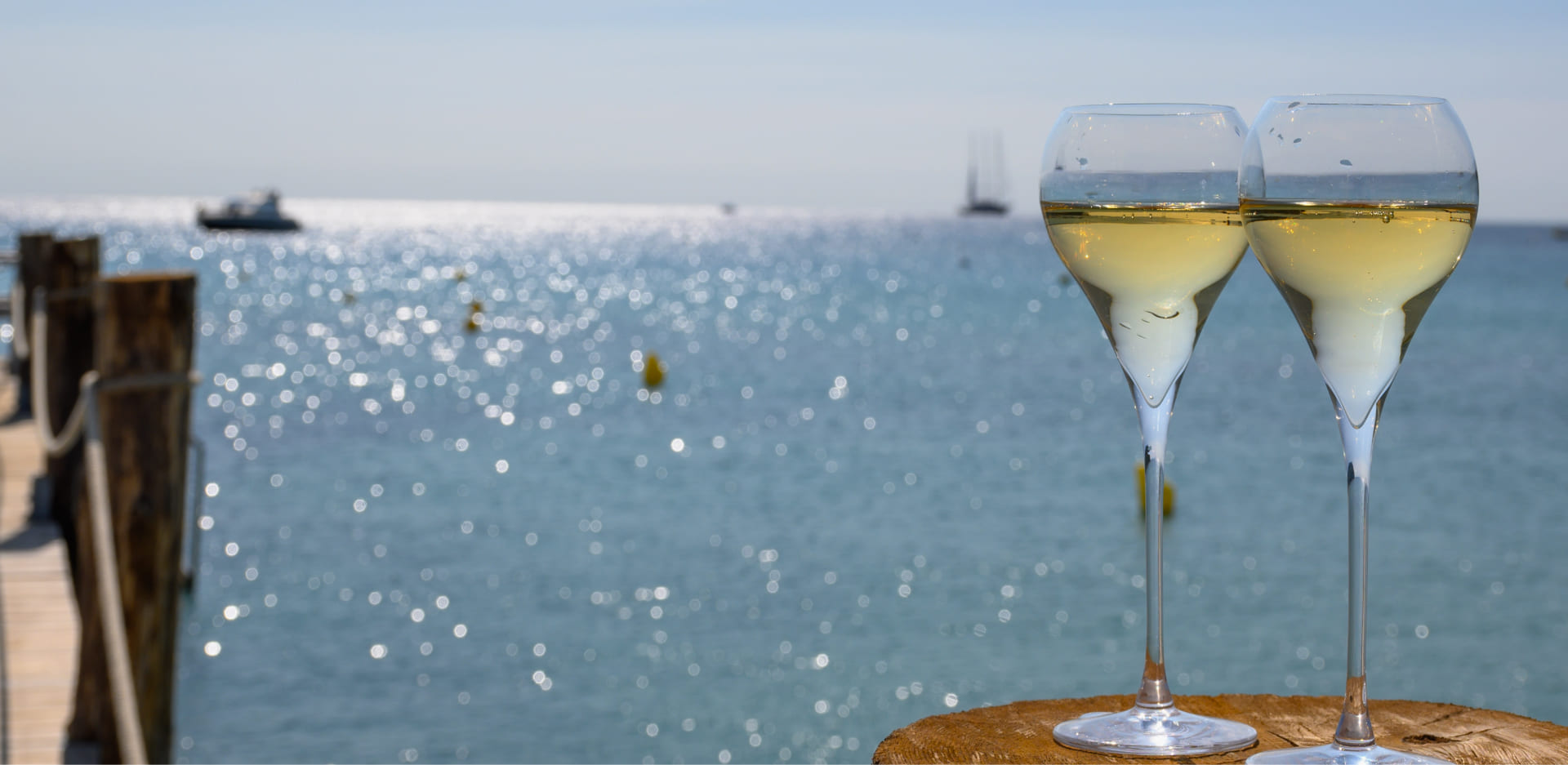 Cava Garnelis Corfu picture of glasses with white wine